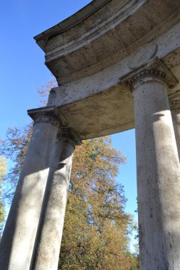 Apollo pavilion pavlovsk Park