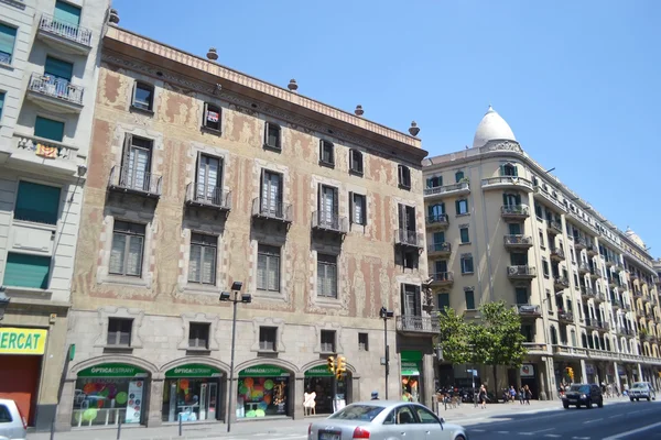 Straße im zentrum von barcelona — Stockfoto