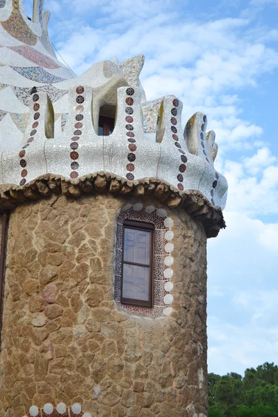 Fragmento de casa de cuento de hadas en Park Güell —  Fotos de Stock