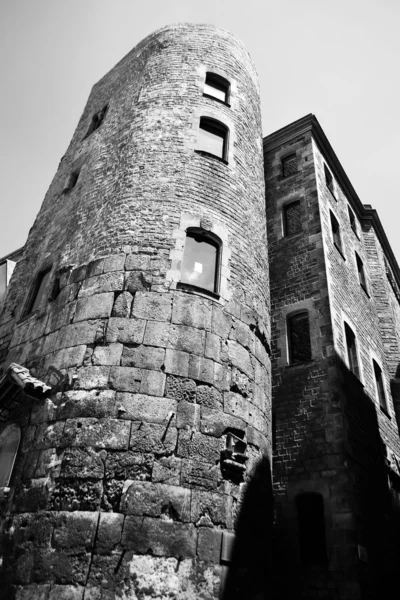 Roman Wall at the Gothic Quarte in Barcelona — Stock Photo, Image