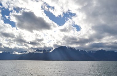 dağ ve Cenevre Gölü