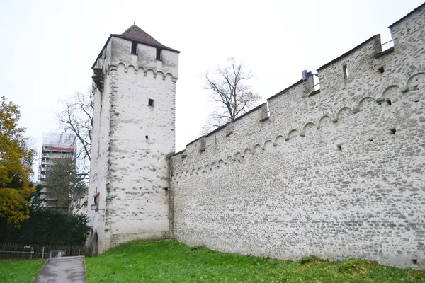 Luzern City Wall with medieval tower — Stock Photo, Image