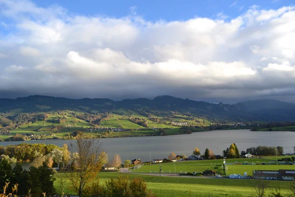 Hermoso paisaje, cerca de Berna, Suiza . —  Fotos de Stock