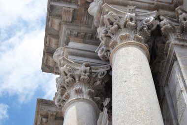 Katedral Girona sütunlar.