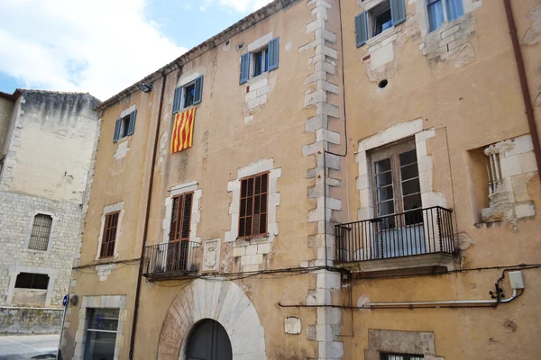 Hus i de medeltida kvarteren i girona — Stockfoto