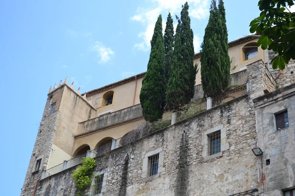 Hus i de medeltida kvarteren i girona — Stockfoto