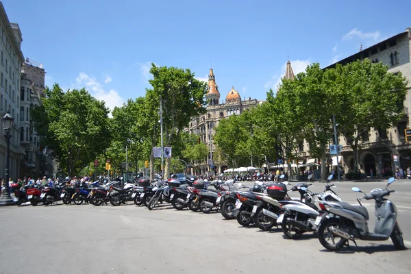 Straat in het centrum van barcelona — Stockfoto