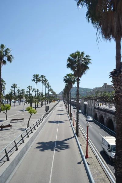 Straße im zentrum von barcelona — Stockfoto