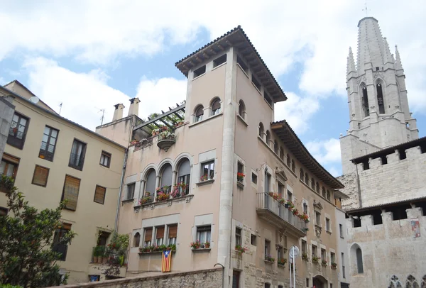 Casa nel quartiere medievale di Girona — Foto Stock