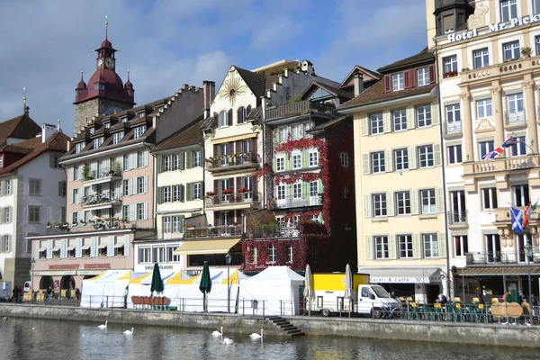 路堤在卢塞恩，瑞士. — 图库照片