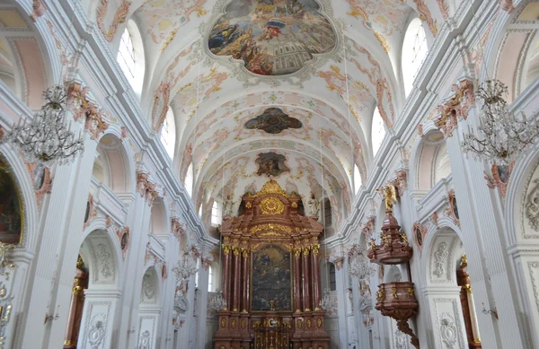 Iglesia católica jesuita dentro — Foto de Stock