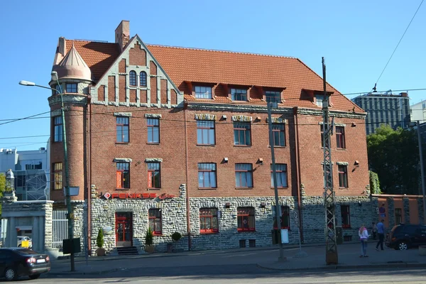 Strada nel centro storico di Tallinn — Foto Stock