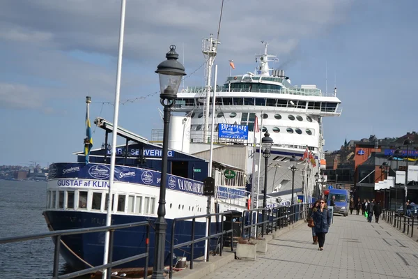 Fartyg i hamn i stockholm — Stockfoto