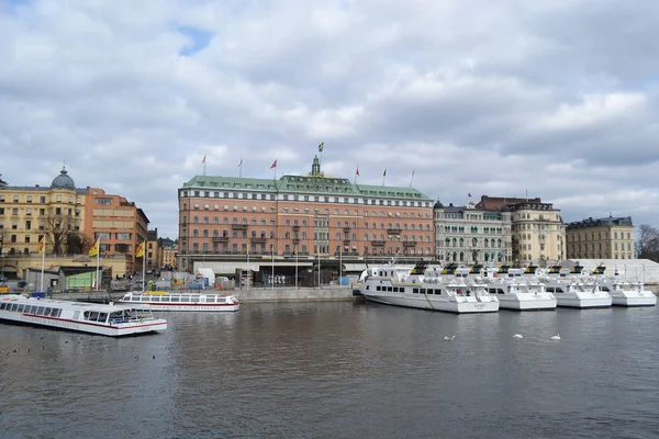 Nábřeží v městském části Stockholmu — Stock fotografie