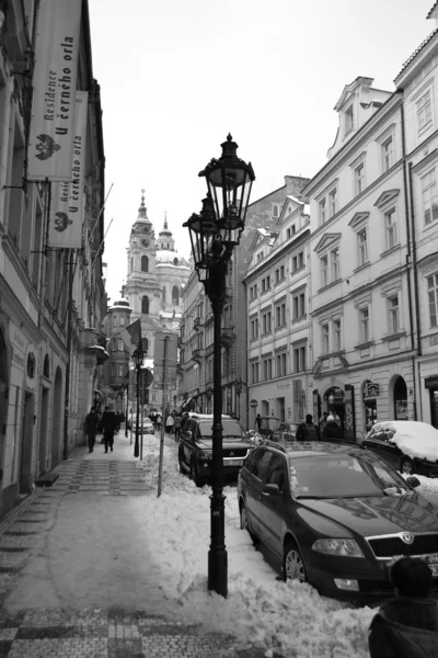 Straat in het centrum van Praag — Stockfoto