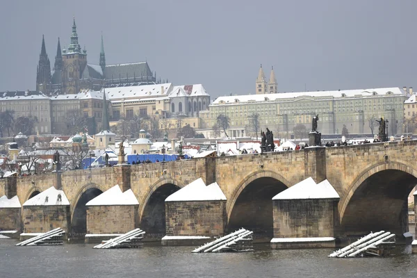 Prag och floden Moldau — Stockfoto