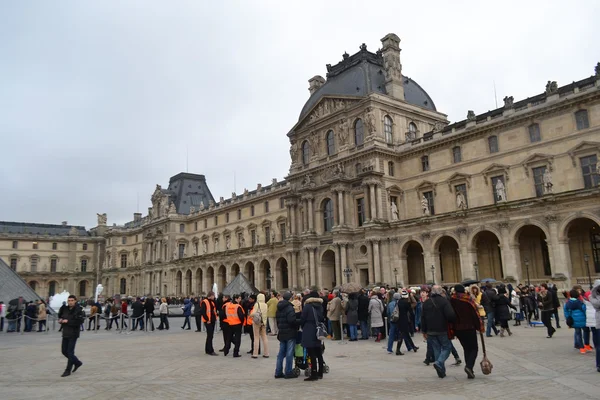 Museu do Louvre em Paris — Fotografia de Stock