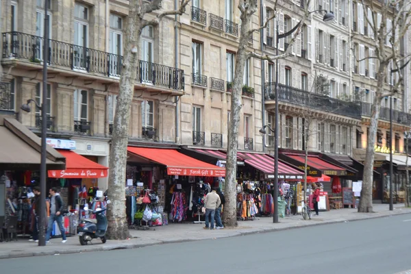 Улица Парижа — стоковое фото