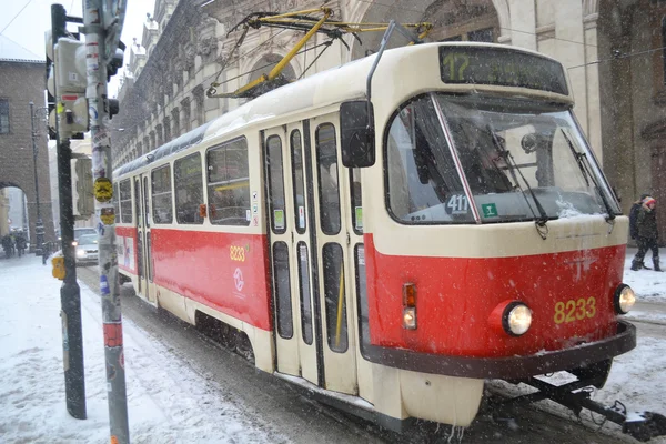 Трамвай у Празі — стокове фото