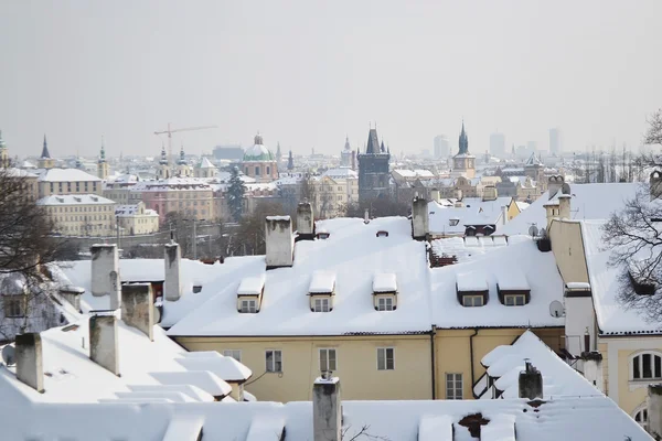 Paisaje urbano de Praga en invierno — Foto de Stock