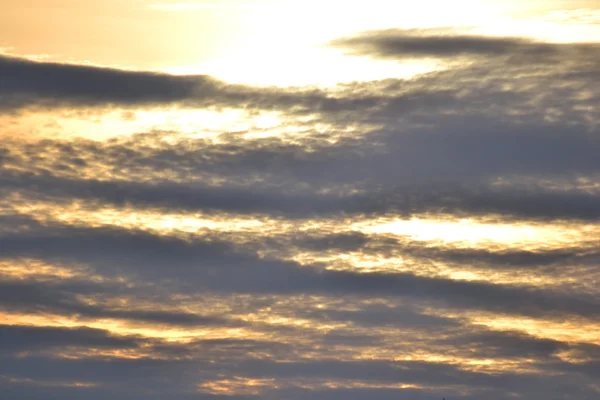 Wolken bij zonsondergang — Stockfoto
