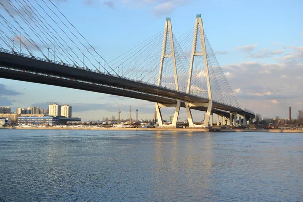 Puente Cable-Stayed en San Petersburgo —  Fotos de Stock