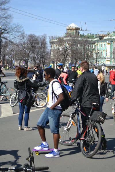 Afwerking fietsen op het paleis plein van Sint-Petersburg — Stockfoto