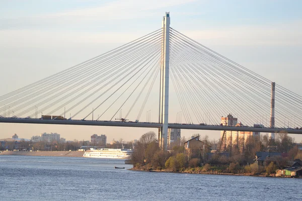 Puente Cable-Stayed en San Petersburgo — Foto de Stock