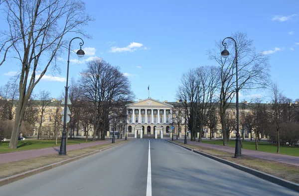 Smolny pałacu w Sankt Petersburgu — Zdjęcie stockowe