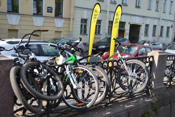 Biciclette parcheggiate. Festival "Per velogorod ". — Foto Stock