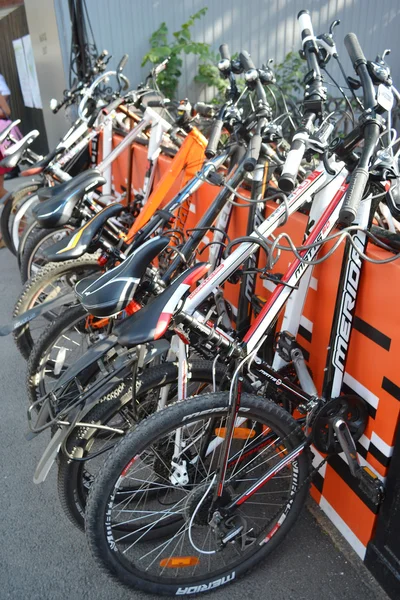 Geparkte Fahrräder. Festival "für Velogorod". — Stockfoto