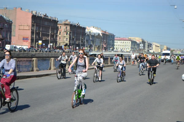 Course cycliste sur la rue de Saint-Pétersbourg — Photo