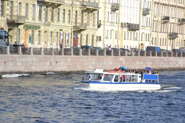 Pohled na řeku Fontanku najdete v Petrohradu — Stock fotografie