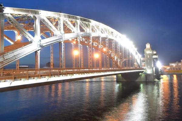 Pedro el Gran Puente por la noche —  Fotos de Stock