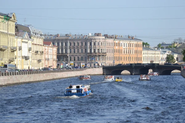 Vue sur la rivière Fontanka à Saint-Pétersbourg — Photo