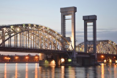 Finlandiya demiryolu Köprüsü, gece