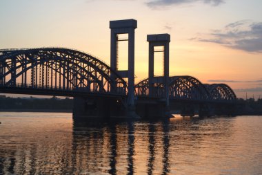 Finlandiya demiryolu Köprüsü şafak