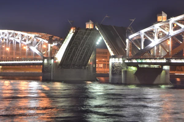 Peter the Great Bridge at night — Stock Photo, Image