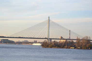 St. Petersburg 'daki Kablo Kalan Köprü