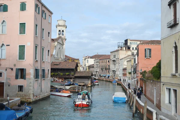 Kanava Venetsiassa — kuvapankkivalokuva