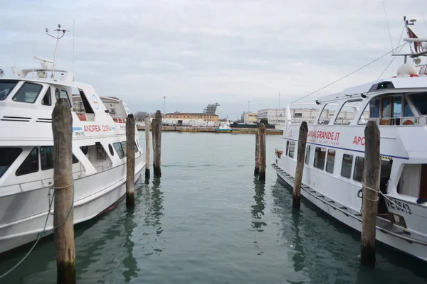 Modern passenger pleasure craft in port of Venice — Stock Photo, Image