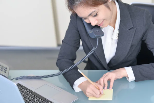 Young beautiful business lady talk with phone — Stock Photo, Image