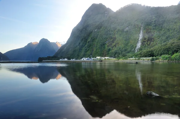 Milford zvuk, Nový Zéland — Stock fotografie