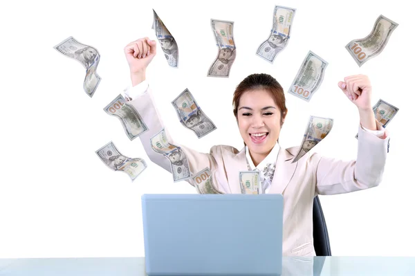 Business woman using laptop in office — Stock Photo, Image