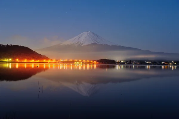 Sabahın erken saatlerinde MT fuji — Stok fotoğraf