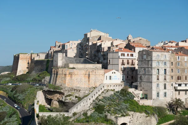Bonifacio, Korsika tarihi kentin sur Fransa