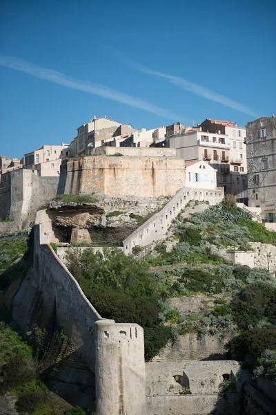 Bonifacio, Korsika tarihi kentin sur Fransa