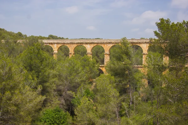 Aqueduct in Catalonia — Stock Photo, Image