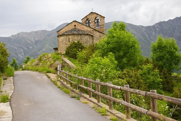 Iglesia de Sant Quirc de Durro en Cataluña —  Fotos de Stock