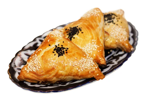 bir tabakta samosas
